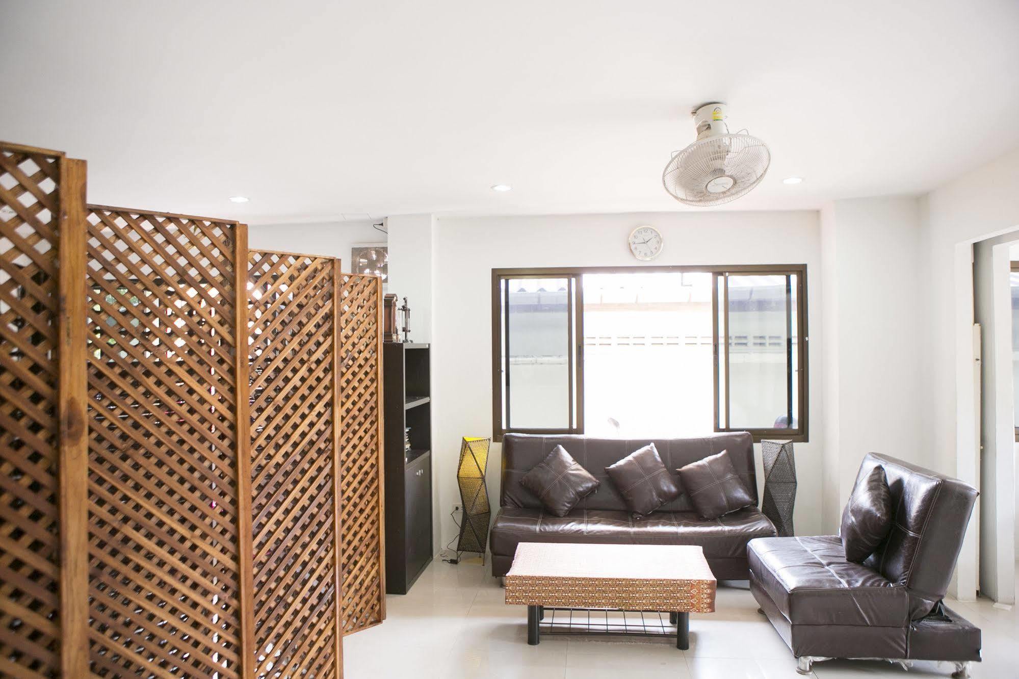 G&B Guesthouse Patong Luaran gambar